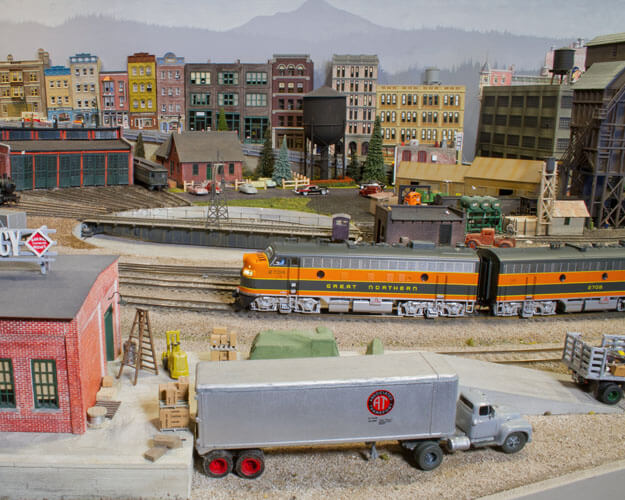 Trackside Model Railroading HO scale